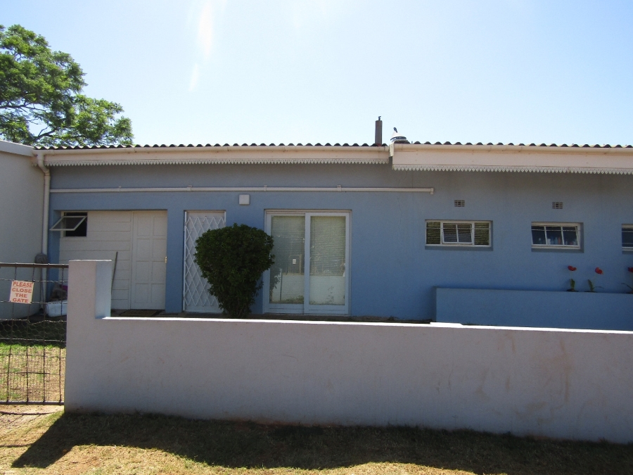 6 Bedroom Property for Sale in Hankey Eastern Cape